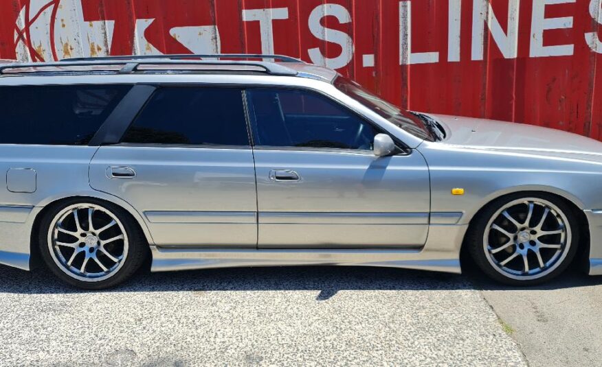 1997 Nissan Stagea