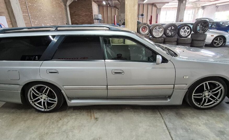 Nissan Stagea 260 RS